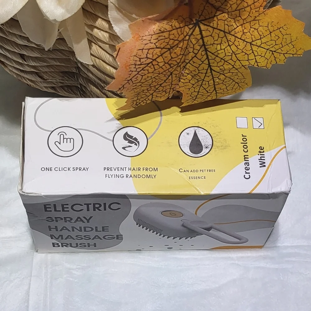 White NIB Pet/Cat Electric Spray Handle Massage Brush